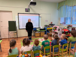 У нас в гостях инспектор ГИБДД У нас в гостях инспектор ГИБДД.
